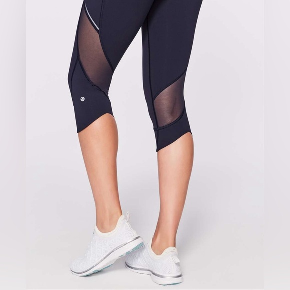 Lululemon Home Stretch Crop 19" - Picture 3 of 16